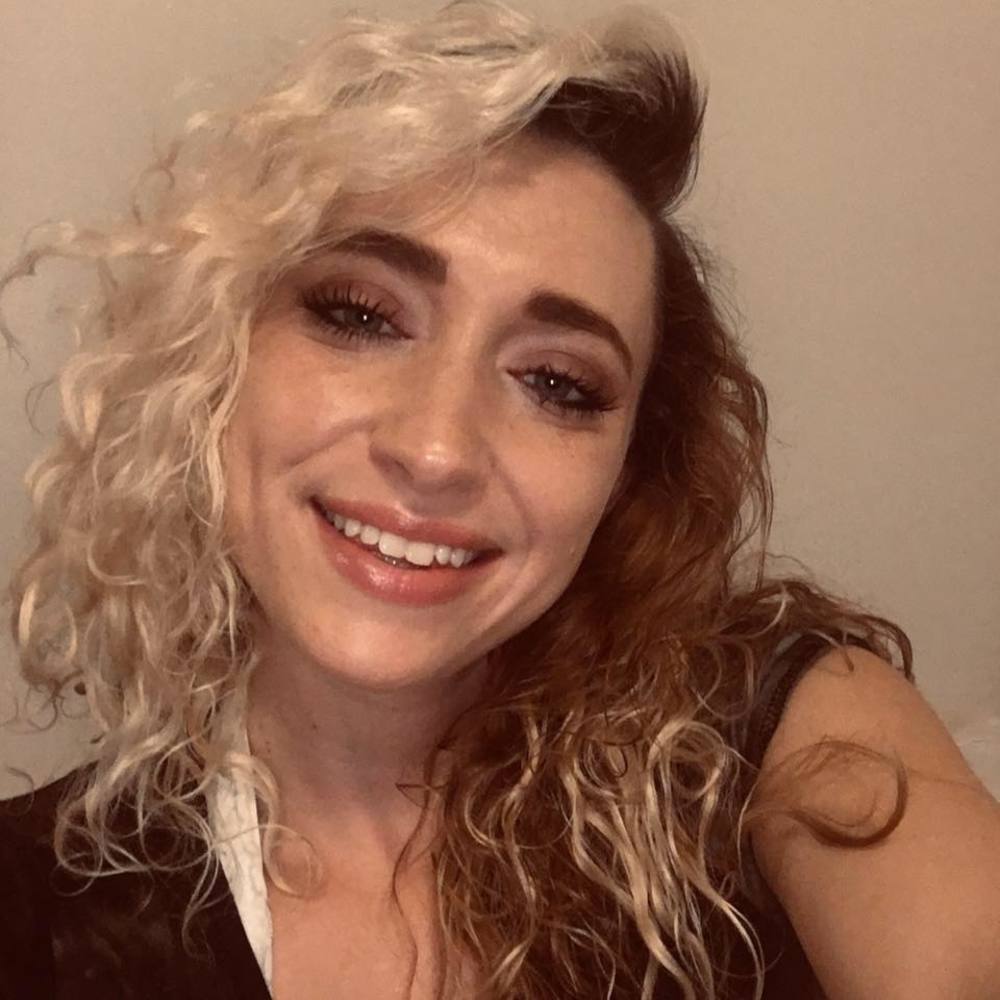 Meet your Posher, Manda